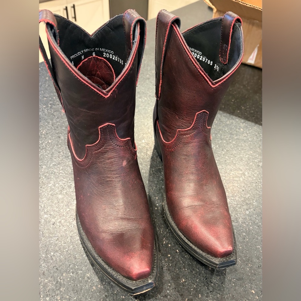 Women's Western Ankle Boots - Burgundy
